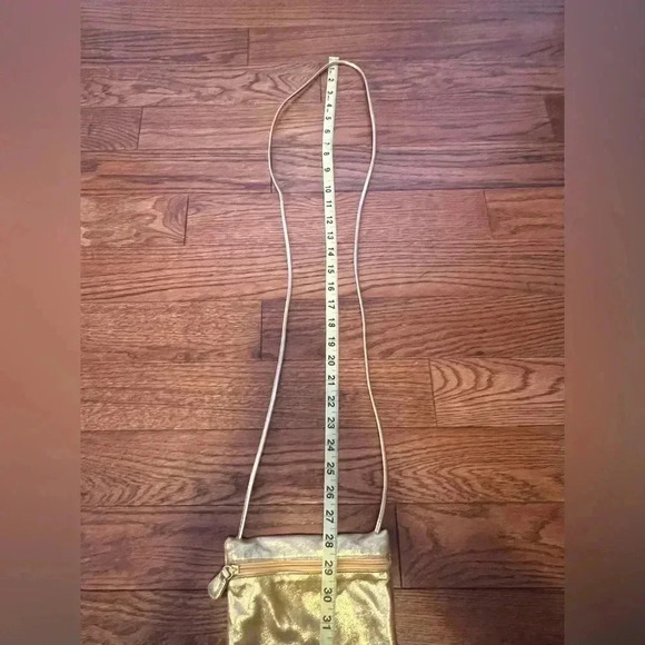 VTG Carlos Falchis Metallic Gold Mini Crossbody Bag - Picture 2 of 14